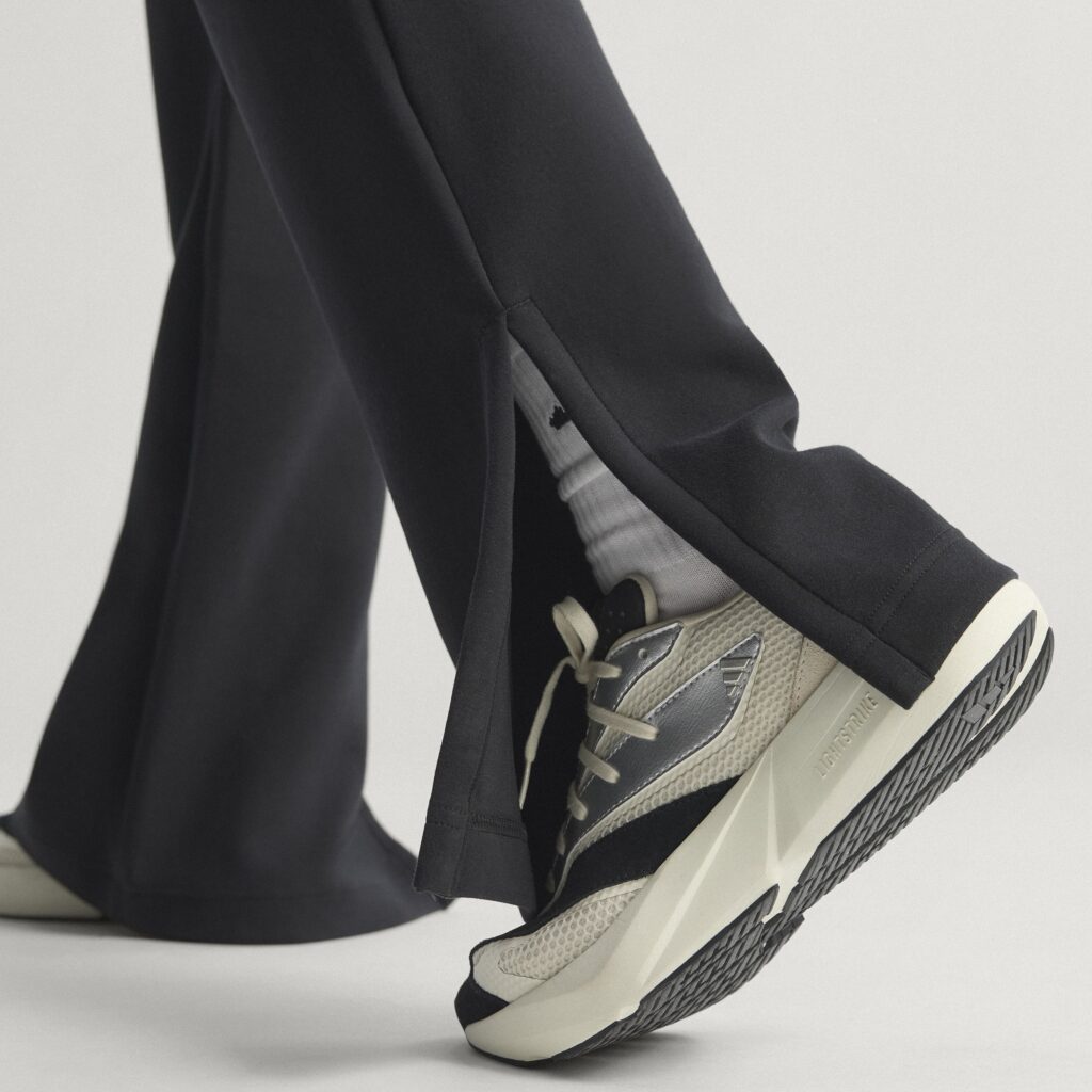 Adidas W All Szn SL FP JM3757 comfortabele en zachte dames sweatpant met elastische taille en zakken