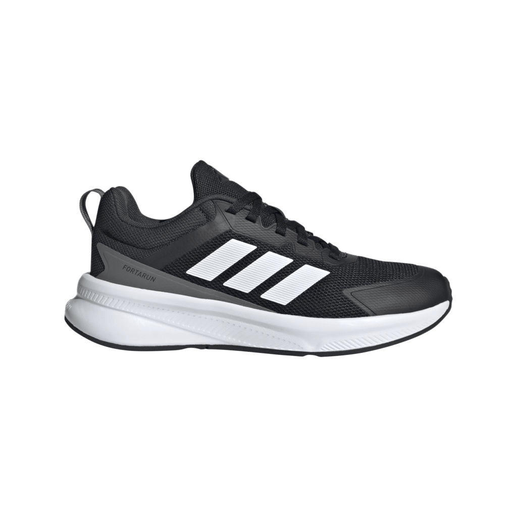 Adidas Fortarun 4.0 J JQ5167 zwarte kindersportschoenen met witte drie strepen en Cloudfoam zool