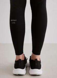 Aim'n Black Running Tights comfortabele en ondersteunende zwarte dames hardlooptight