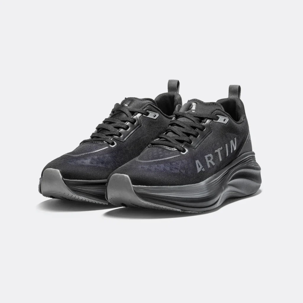 Artin Athletics Hybrid Trainer Black 8721399831946 zwarte minimalistische fitness- en crossfitschoen met brede teenbox en platte zool