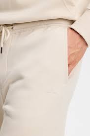 J.Lindeberg Alpha Pant BMJS14836-U029 technische herenbroek met zakken en subtiel logo