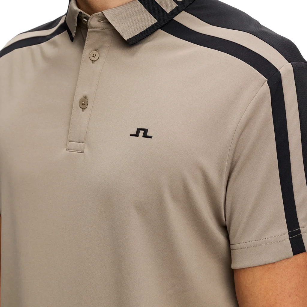 J.Lindeberg Bozak Polo GMJT17047-U144 JL Brindle taupe-grijze technische golfpolo met kraag en logo
