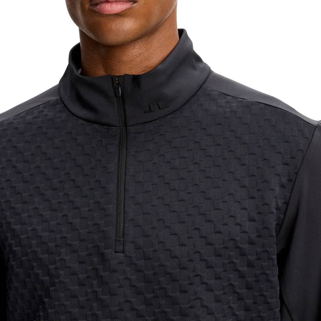J.Lindeberg Lassy Quarter Zip Mid Layer GMJS16160-9999 JL Black zwarte technische golftrui met korte rits en logo