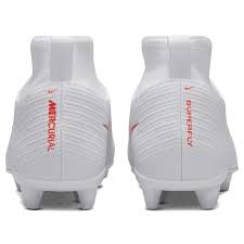 Nike JR Superfly 11 Club FG/MG IO1552-100 lichte kindervoetbalschoen met Dynamic Fit kraag