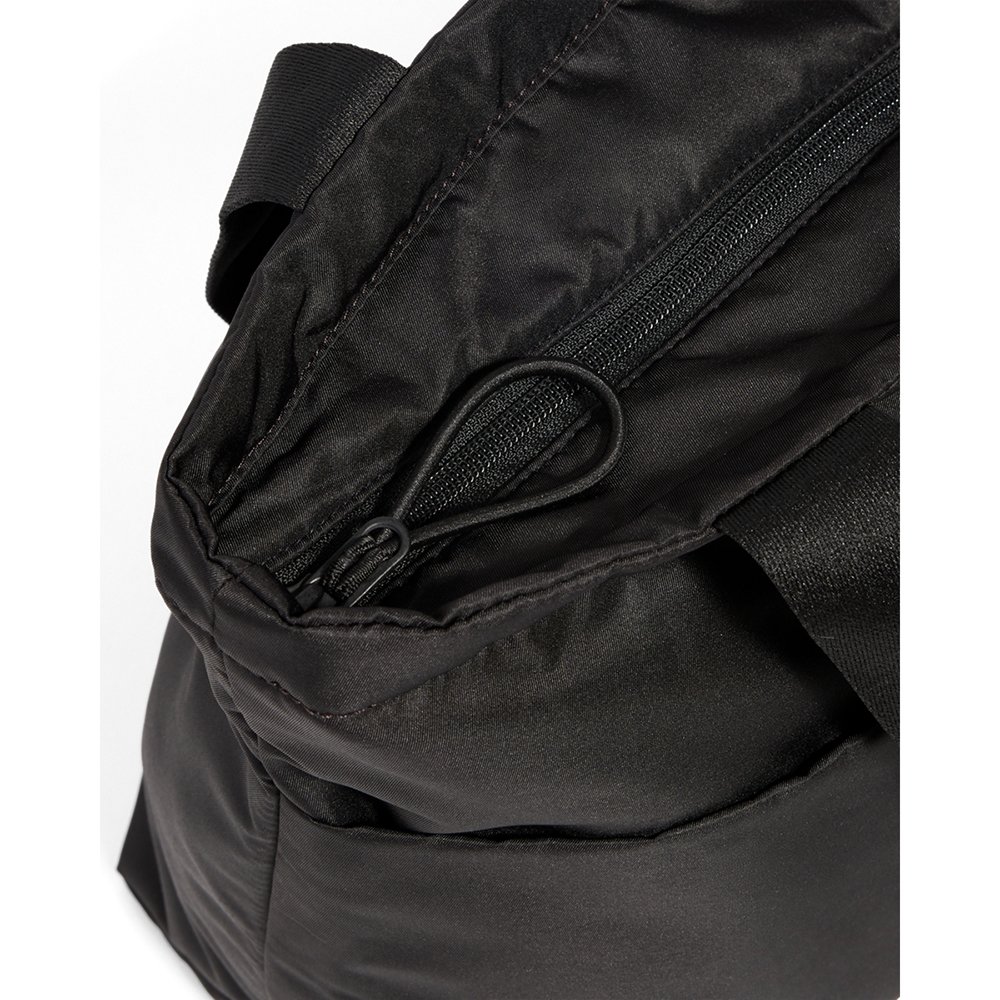 Under Armour Studio Lite Tote lichte en ruime zwarte dames sporttas en tote bag