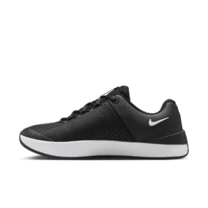 W Nike MC Trainer 4 IM3744-002 veelzijdige zwarte dames fitness en trainingsschoen
