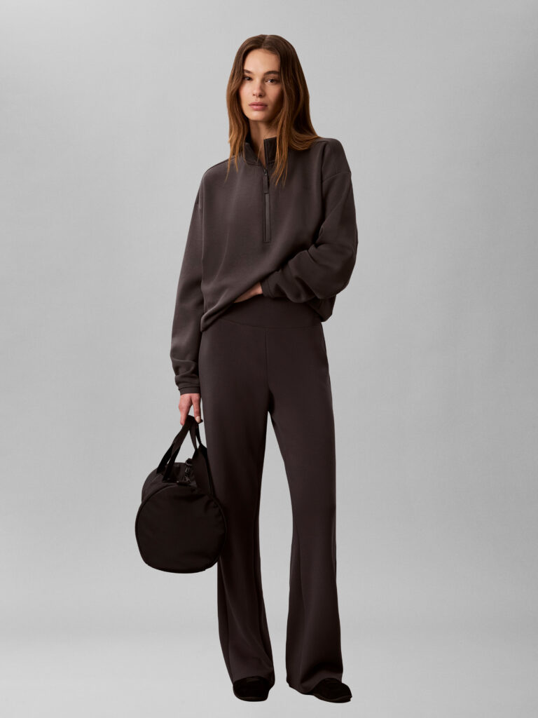 Calvin Klein LVGWF6P603 YZ3 Black Oyster Cupro Knit Sweatpant zwarte dames sweatpant