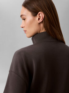 Calvin Klein LVGWF6W302 YZ3 Black Oyster Cupro Knit 1/4 Zip zwarte dames sweater met korte ritssluiting