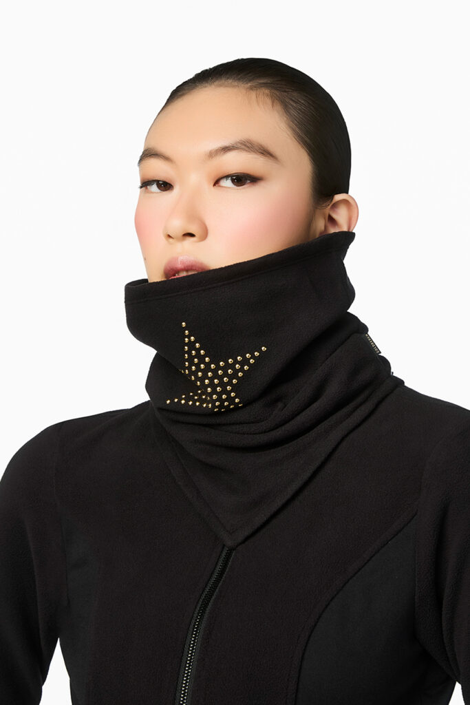 Goldbergh Fleece Star Nekwarmer GB303-01-264-9000 Black zwarte dames fleece col met sterrenprint van studs