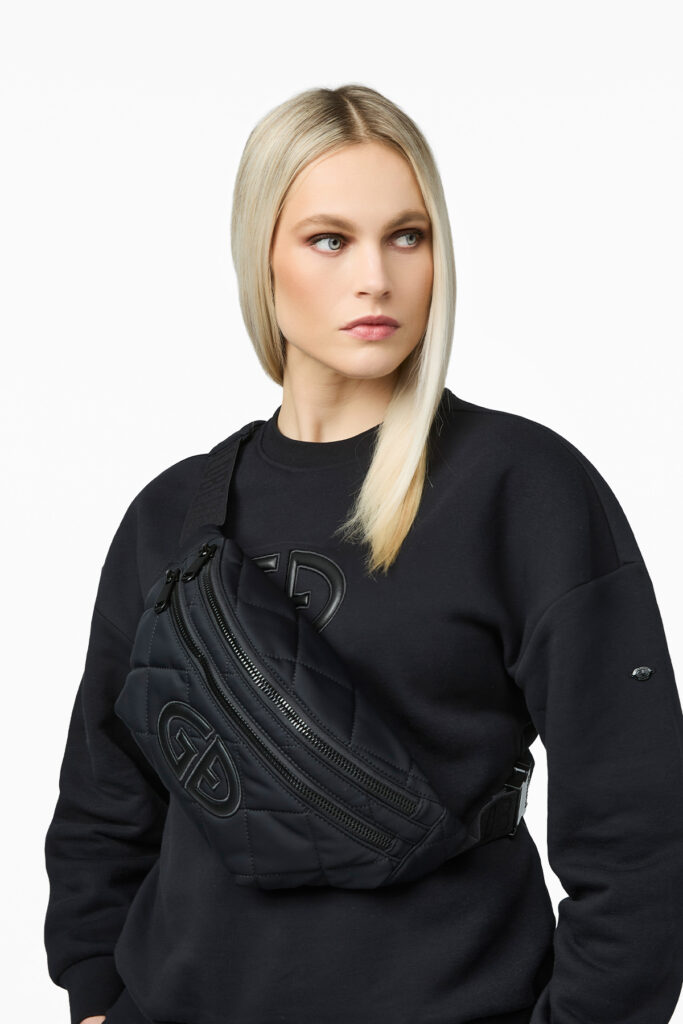 Goldbergh Softshell Heuptas GB617-02-264-9000 Black zwarte dames bum bag met ruitvormig stiksel