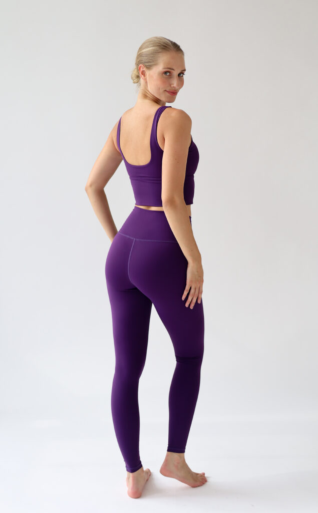 House of Gravity Divine Crop Top HG-100-2604-3800 Deep Plum Amethyst donkerpaarse dames crop top