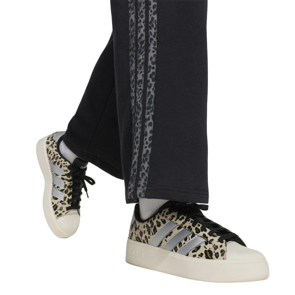 Adidas jg an 3s ft pt KC7199 black/multco/gresix zwarte meisjes trainingsbroek met gekleurde 3-Stripes
