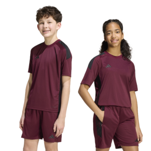 adidas Tiro Essential Jersey KS5881 donkerrood jongens voetbalshirt met zwarte accenten