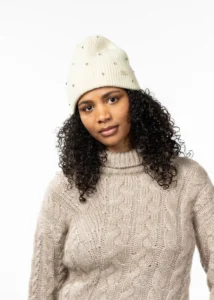 Barts Donellah Beanie Cream 6839-10 crèmekleurige gebreide wintermuts