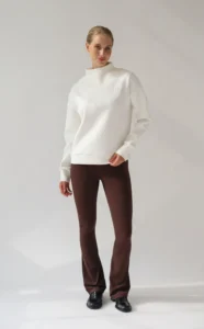 House of Gravity Classic Collar Sweater HG733-2604-2100 Off-White Marble dames sweater met hoge kraag