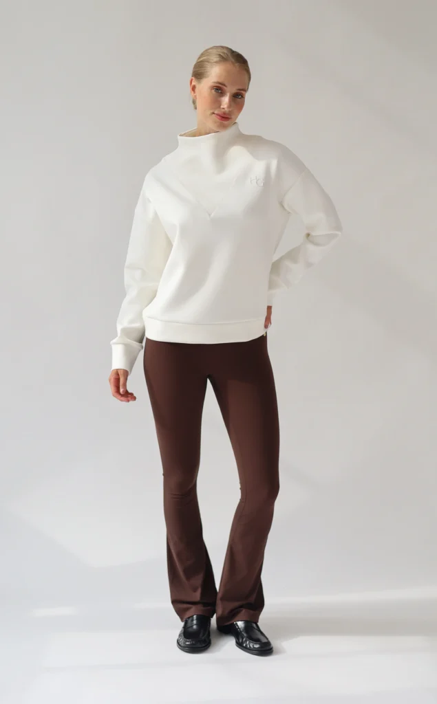 House of Gravity Classic Collar Sweater HG733-2604-2100 Off-White Marble dames sweater met hoge kraag