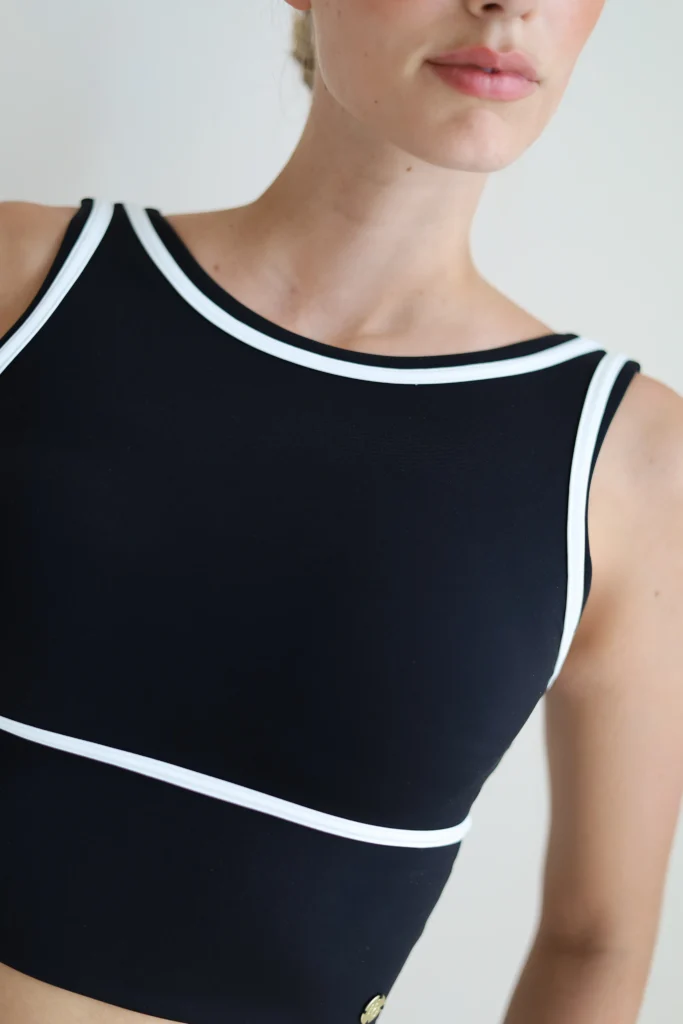 House of Gravity Divine Crop Top HG-111-2604-1020 Black x White luxe zwarte dames crop top