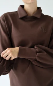 House of Gravity Sweater Cacao Brown HG-726-2604-4201 dames trui met poofmouwen en afneembare kraag