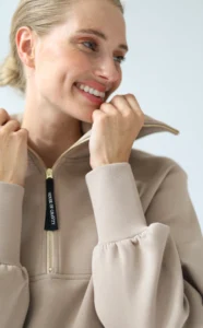 House of Gravity Turtleneck Zip Sweater HG-701-2604-4100 Sand Stone beige dames trui met rits en col