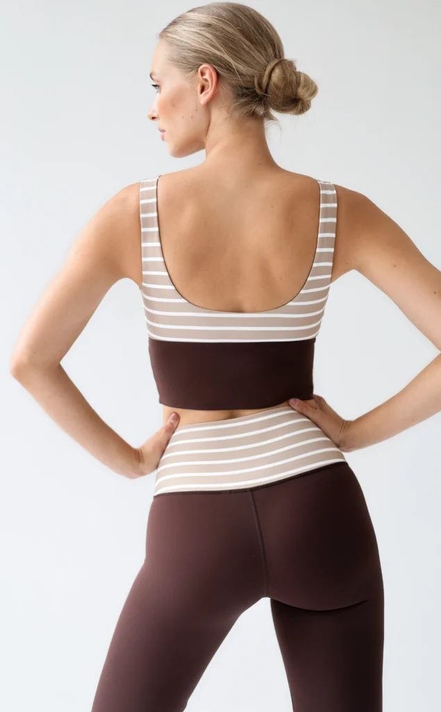 House of Gravity Divine Crop Top HG-114-2604-4242 Brown Sand White dames crop top met ingebouwde bh