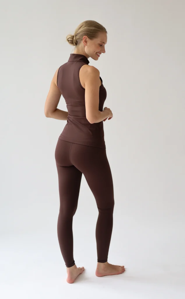 House of Gravity Turtle Zipper Tank Top HG-314-2604-4201 Cacao Brown bruine dames tanktop met hoge hals en rits