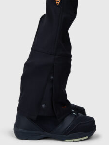 Brunotti 2524220421 coldlaky girls softshell pants 9999 black meiden skibroek