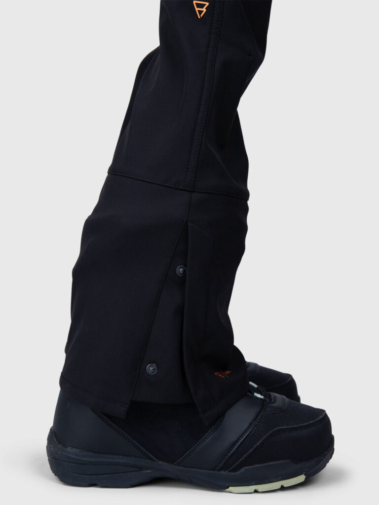 Brunotti 2524220421 coldlaky girls softshell pants 9999 black meiden skibroek