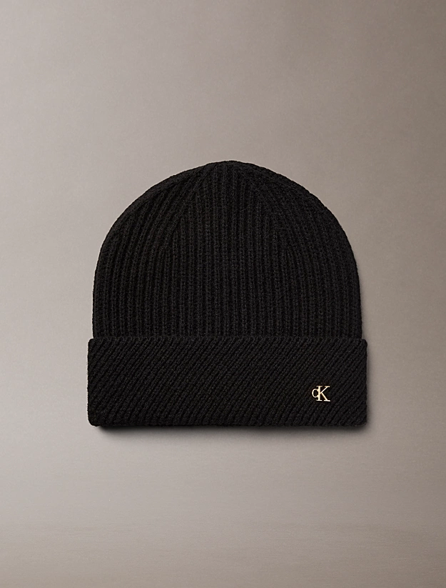 Calvin klein lv04f8118gub1 metal wool slanted beanie black muts zwart wol metallic logo