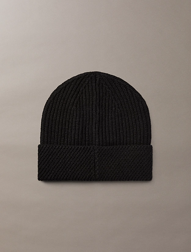 Calvin klein lv04f8118gub1 metal wool slanted beanie black muts zwart wol metallic logo