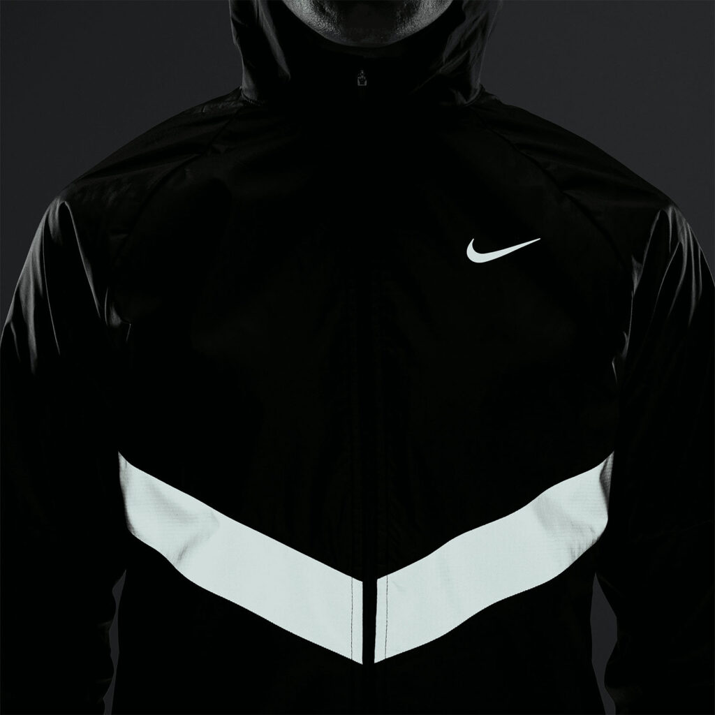 Nike Miler Repel Therma-FIT IO1240-010 zwart heren hardloopjack met capuchon