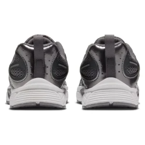 Nike V5 RNR LACE PS IR2305-007 zwarte kindersneakers met vetersluiting