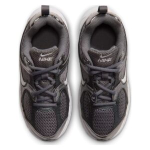 Nike V5 RNR LACE PS IR2305-007 zwarte kindersneakers met vetersluiting